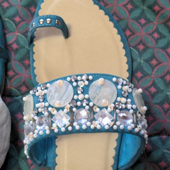 Sandals - Picture 3 of 3